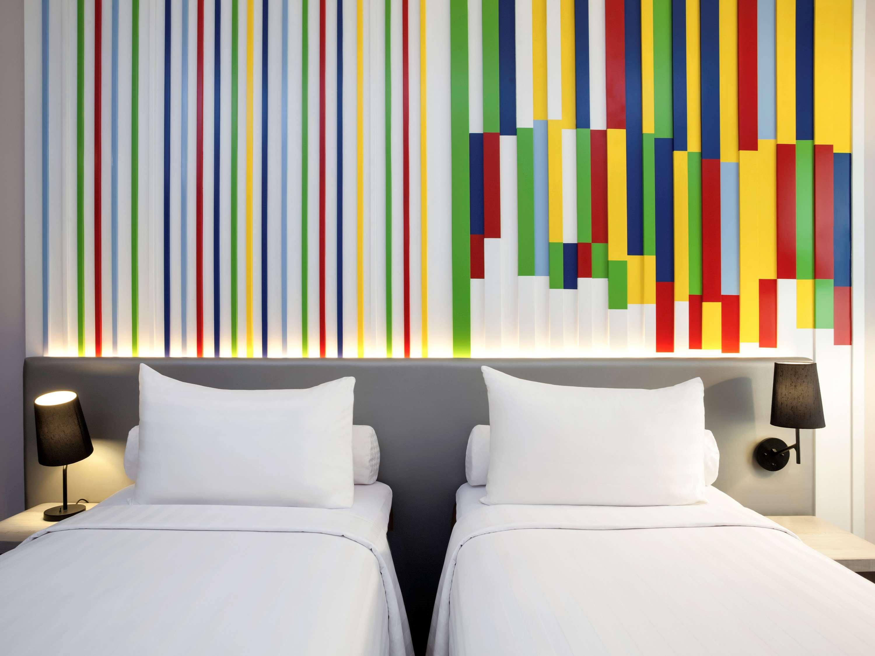Ibis Styles Jakarta Mangga Dua Square Esterno foto