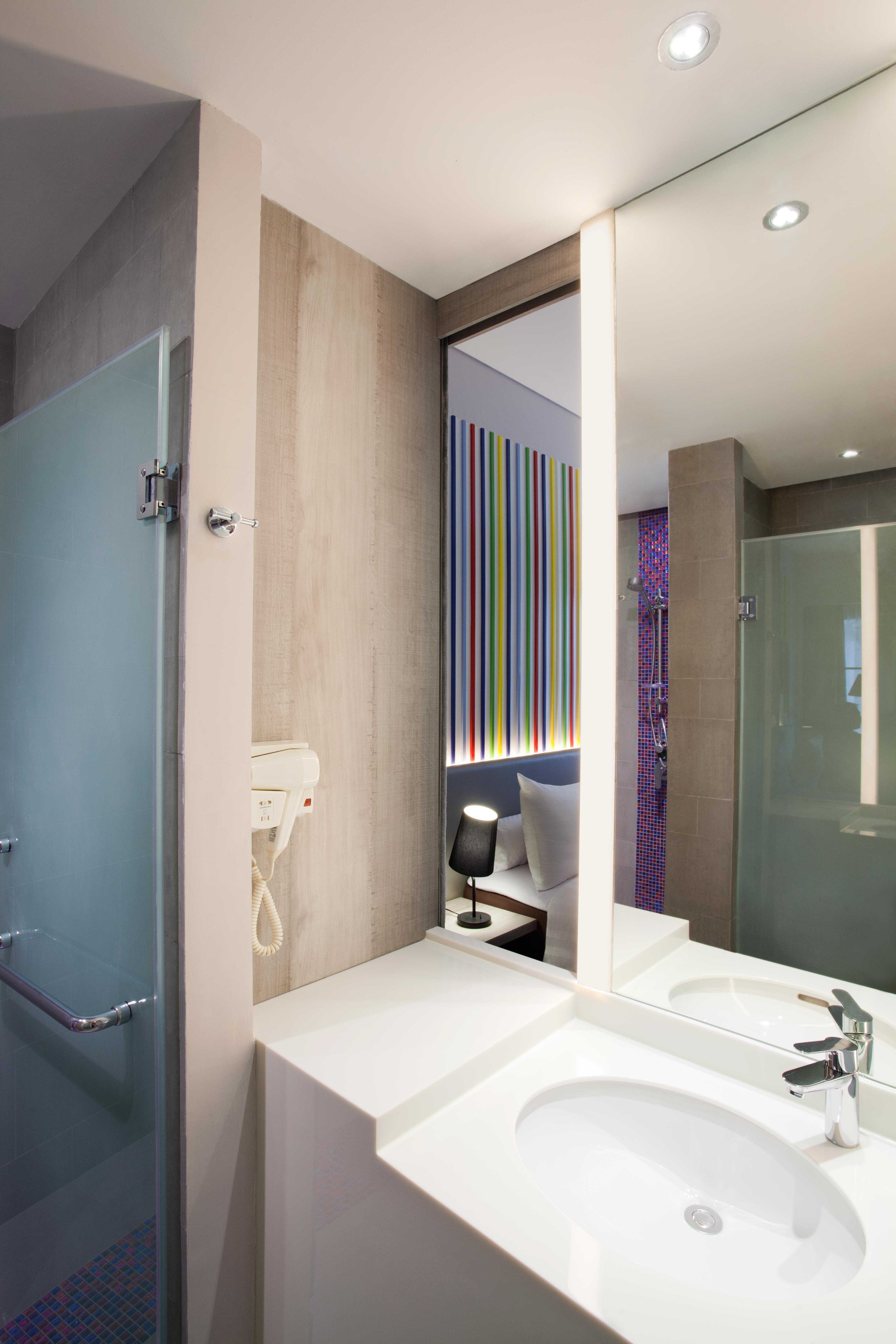 Ibis Styles Jakarta Mangga Dua Square Esterno foto