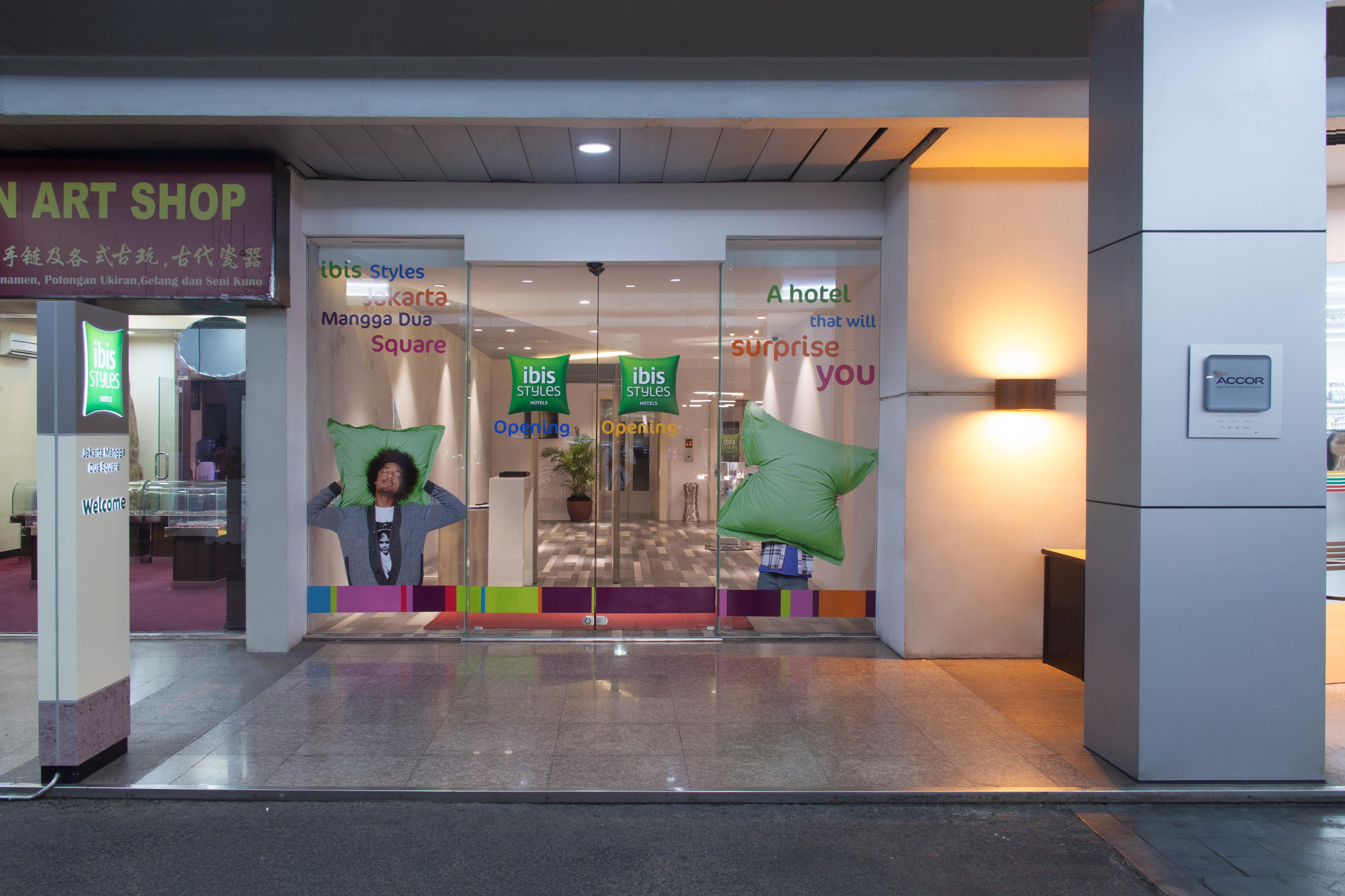 Ibis Styles Jakarta Mangga Dua Square Esterno foto