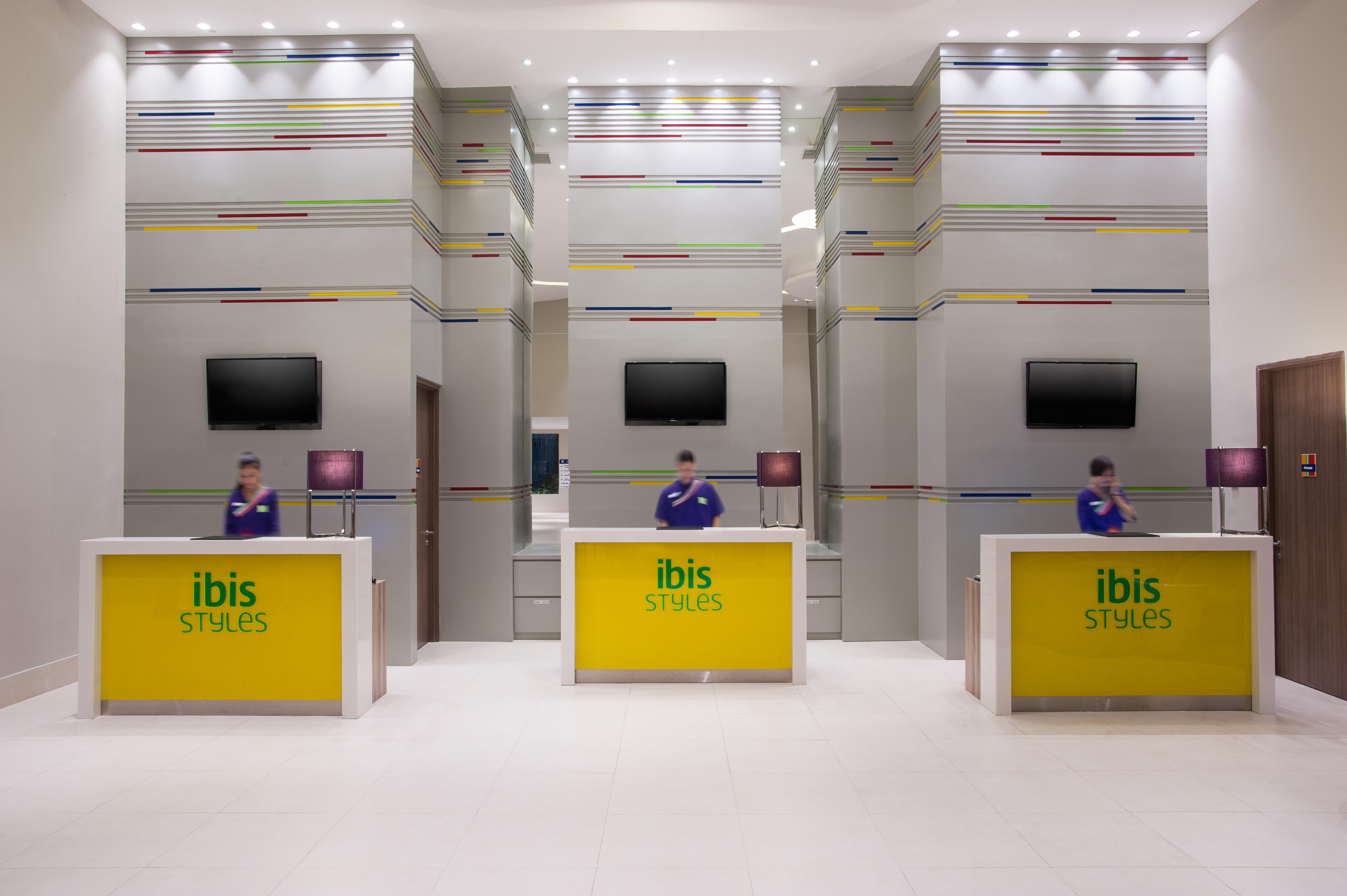Ibis Styles Jakarta Mangga Dua Square Esterno foto