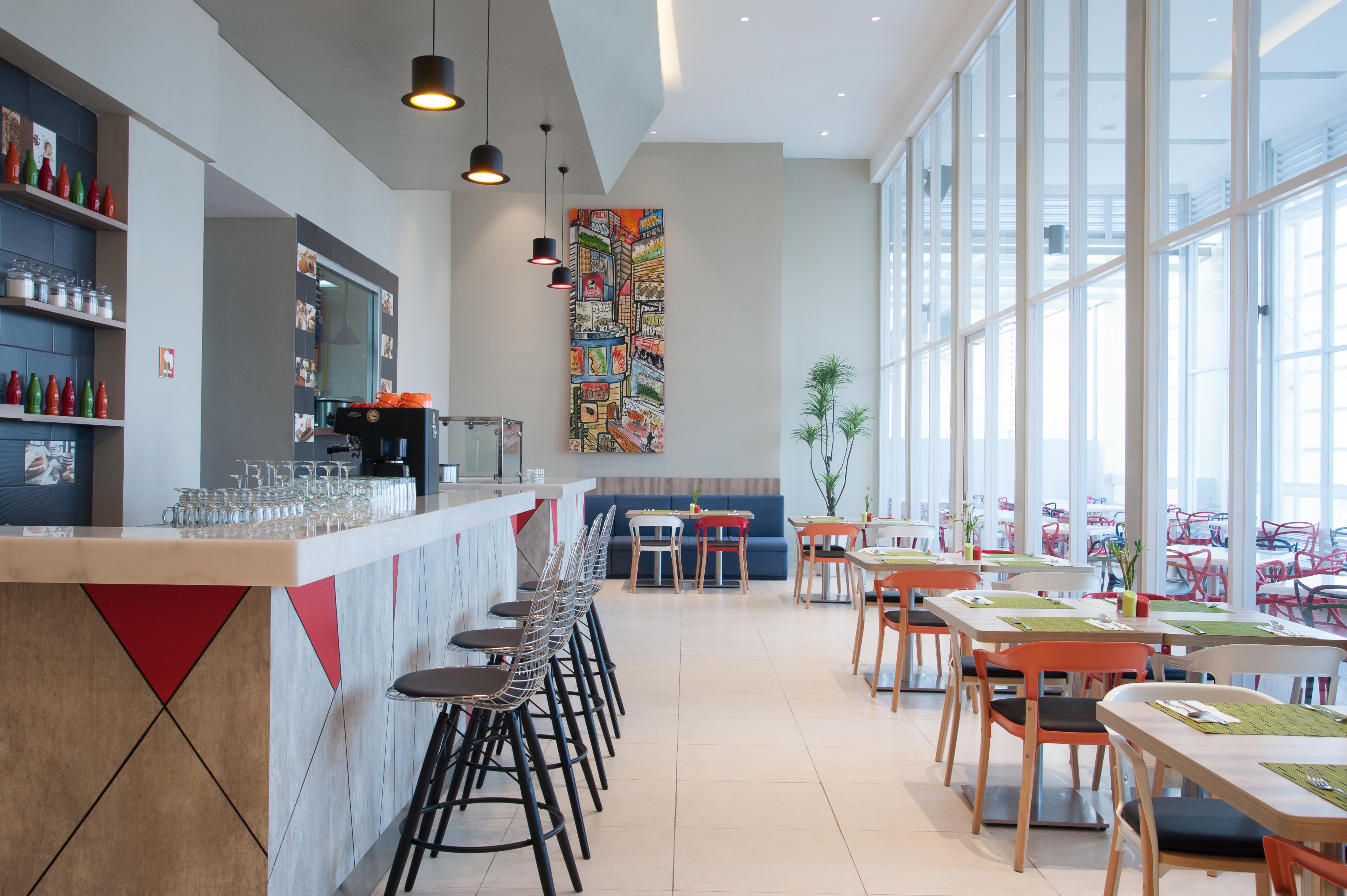Ibis Styles Jakarta Mangga Dua Square Esterno foto