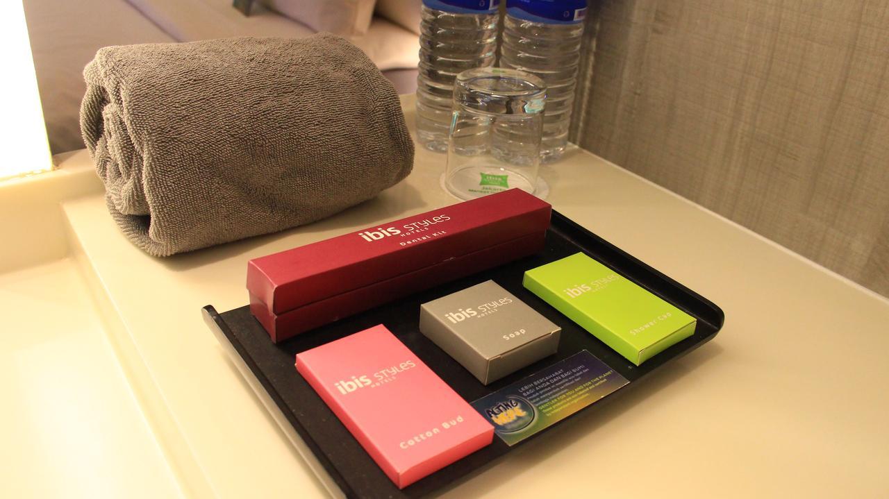 Ibis Styles Jakarta Mangga Dua Square Esterno foto