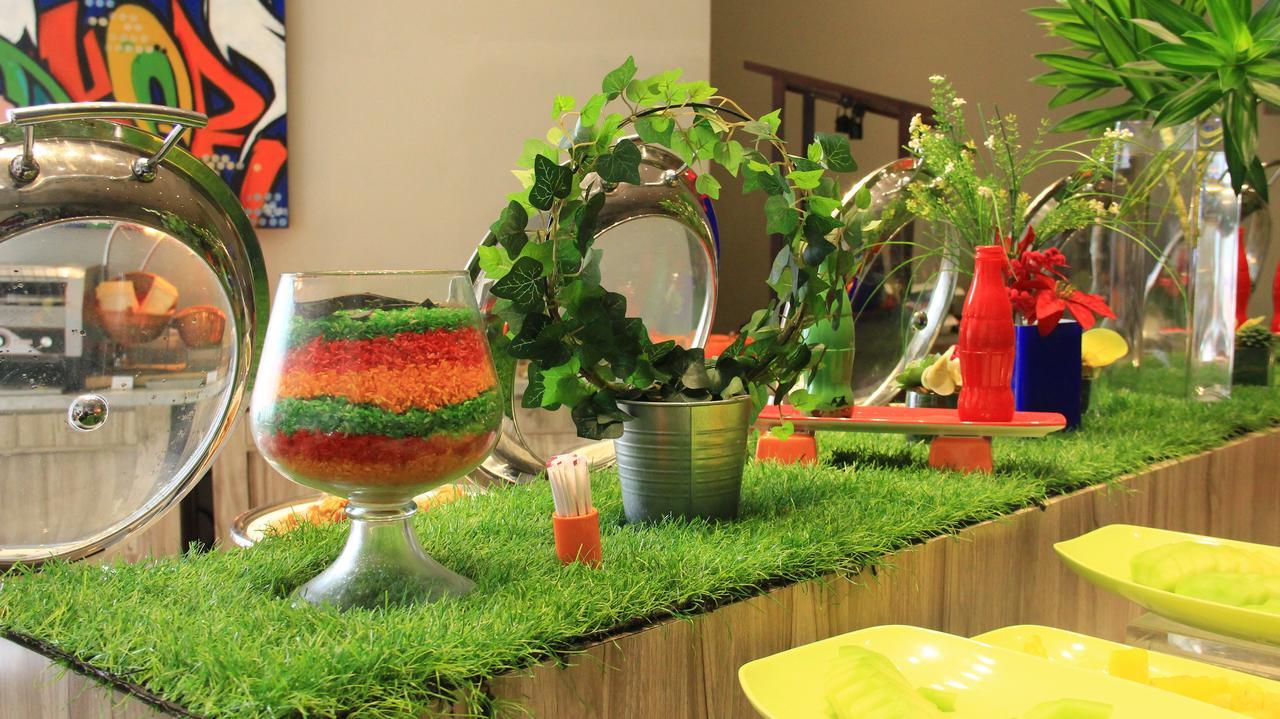Ibis Styles Jakarta Mangga Dua Square Esterno foto