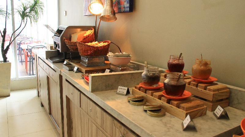 Ibis Styles Jakarta Mangga Dua Square Esterno foto
